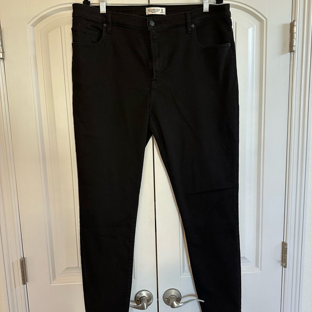Abercrombie & Fitch Black Skinny Jeans